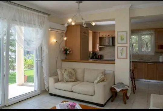 4seasons * Nea Iraklitsa